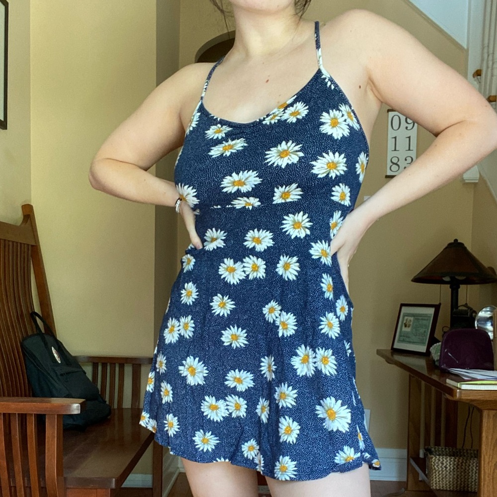 Flower dress with open back